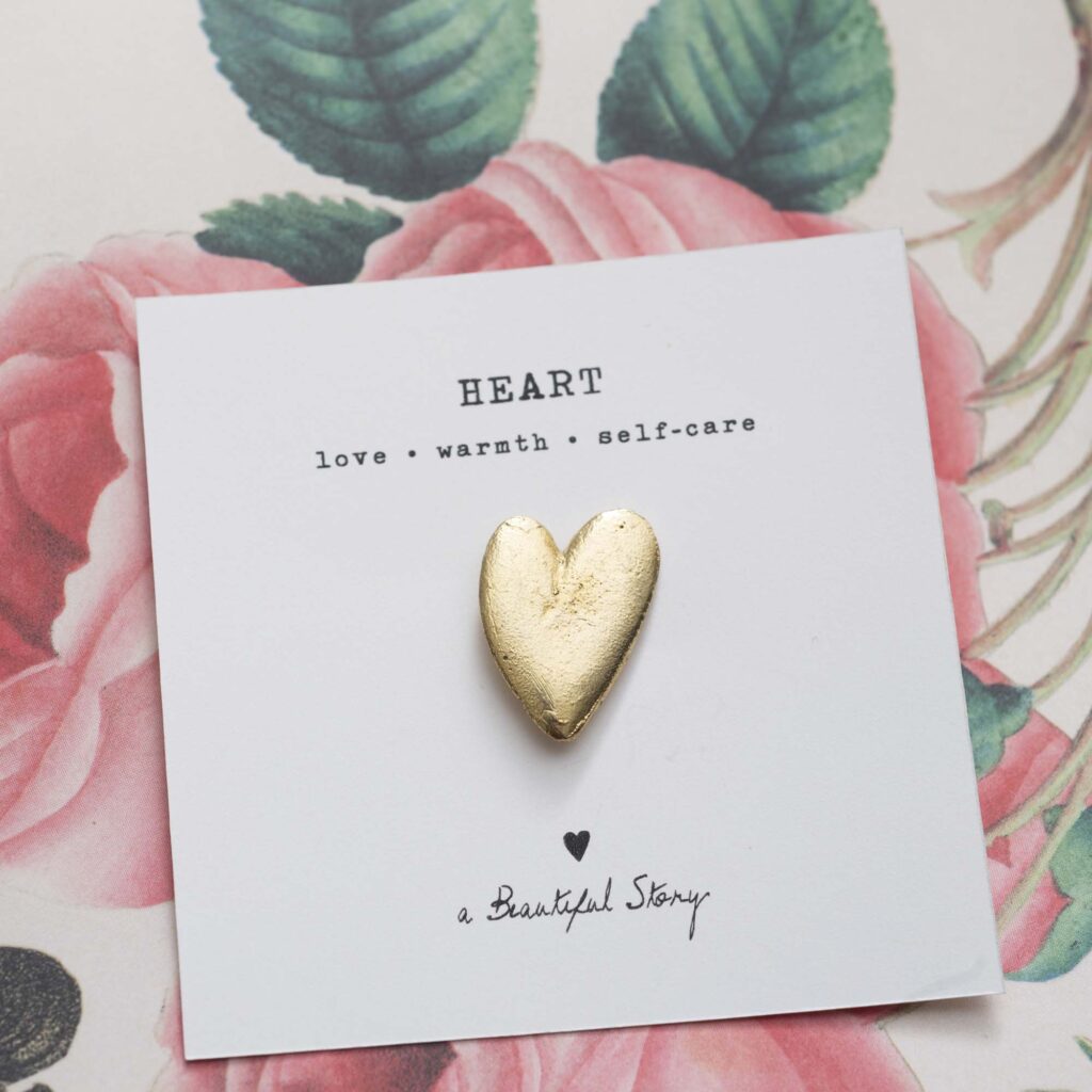 A Beautiful Story Heart Gold Brooch