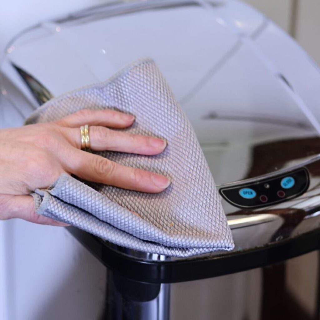 Greener cleaner stainless steel cloth
